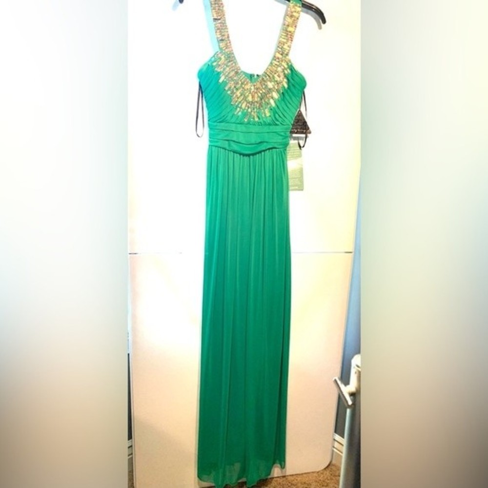 City Triangle Maxi Dress. Women. Size 3 Junior. Green. Rhinestones. Party